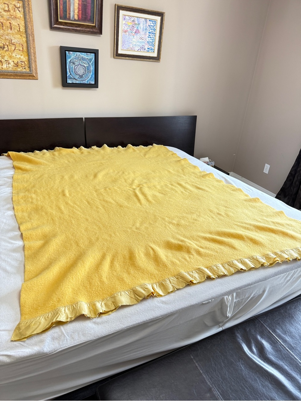 Vintage Kenwood Yellow 100% wool blanket, bedspread, heavy wool blanket 79 x 61